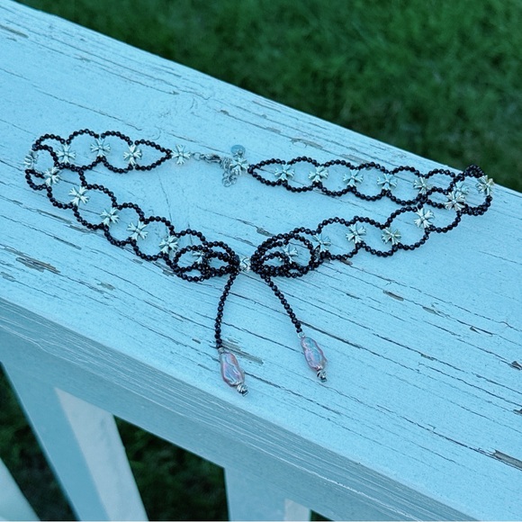 HWN1 Handmade Black Spinel Braided Choker Necklace with Freshwater Keshi Pearl - Picture 6 of 9